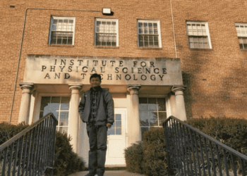 KEGIATAN FULBRIGHT VISITING SCHOLAR DOSEN PENDIDIKAN FISIKA KE DEPARTMENT OF PHYSICS UNIVERSITY OF MARYLAND USA