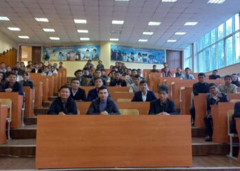 Kuliah Tamu Fisika Kuantum di Faculty of Physics National University of Uzbekistan