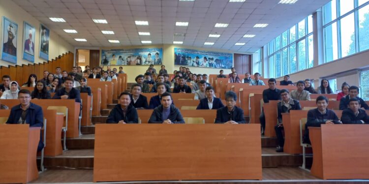Kuliah Tamu Fisika Kuantum di Faculty of Physics National University of Uzbekistan