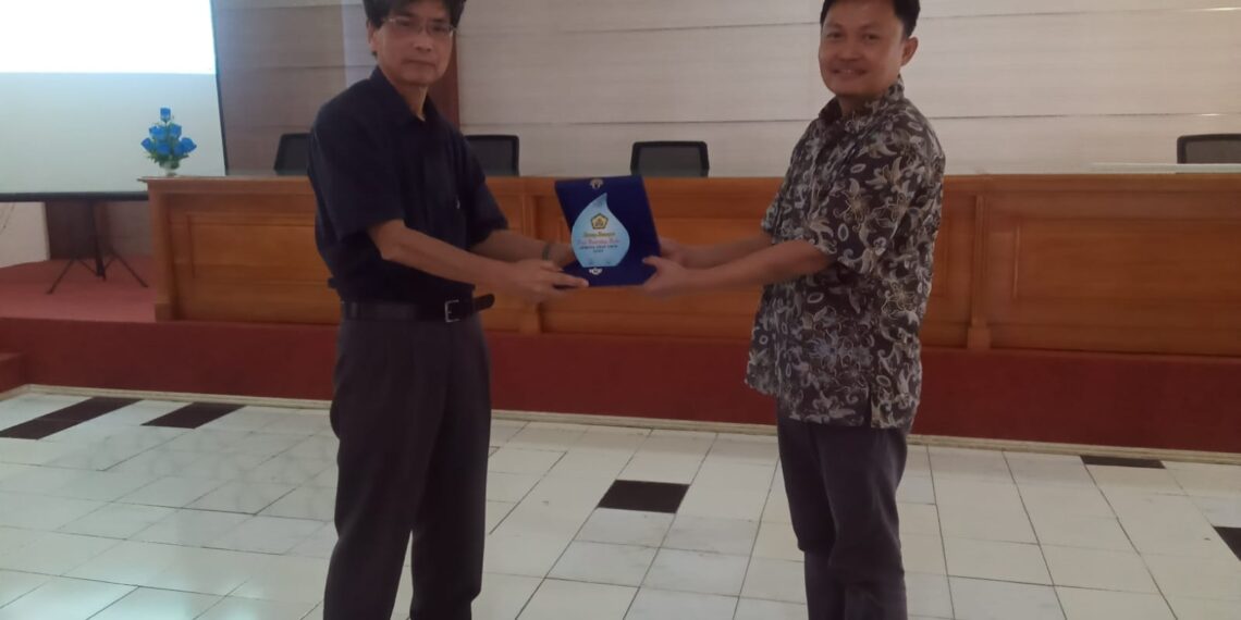Kuliah Umum dan Workshop Penulisan Ilmiah bersama Prof. Katsuhiro Nakamura