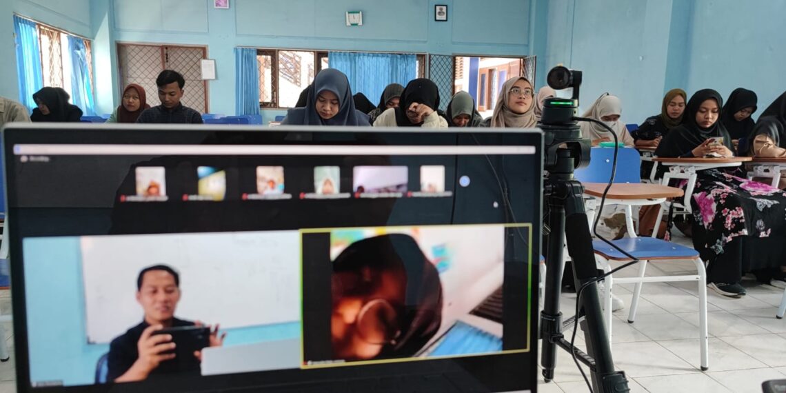 Pelaksanaan Kelas Hybrid Prodi Pendidikan Fisika