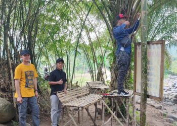Pengabdian Masyarakat oleh Dosen Program Studi Pendidikan Fisika