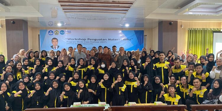 Workshop Penguatan Materi Fisika oleh Dosen Fisika ITB