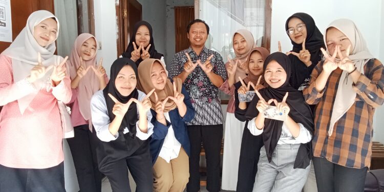 PRESS RELEASE RAPAT KERJA TIM WEBSITE PENDIDIKAN FISIKA PERIODE 2025