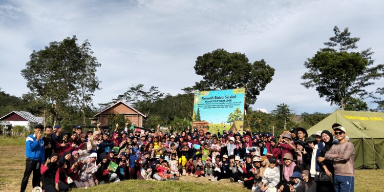 PRESS RELEASE KEGIATAN KEMAH BAKTI SOSIAL (KBS) PROGRAM STUDI PENDIDIKAN FISIKA TAHUN 2025