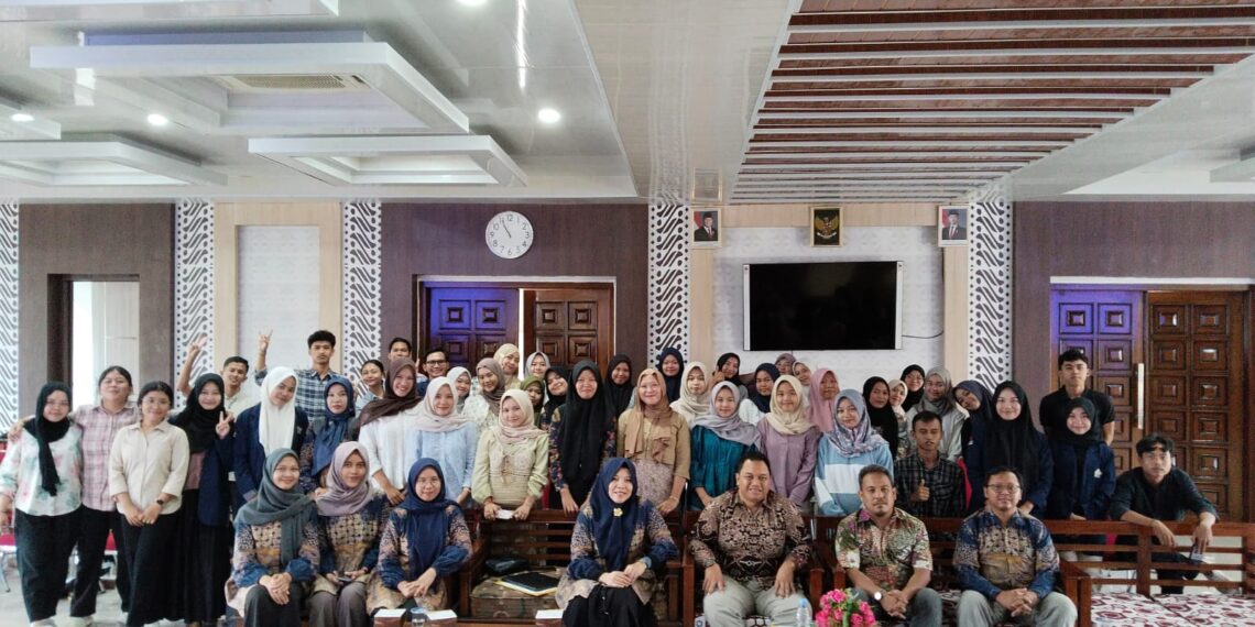 PRESS RELEASE PELATIHAN PEMBUATAN MEDIA PEMBELAJARAN INTERAKTIF DAN KONSTRUKTIF BAGI DOSEN DAN MAHASISWA PENDIDIKAN FISIKA TAHUN 2025