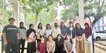 PHYSICS WORSHIP TOGETHER: BERTUMBUHLAH UNTUK MENJADI TERANG DUNIA