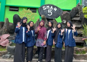 PRESS RELEASE PENGANTARAN MAHASISWA ASISTENSI MENGAJAR PROGRAM STUDI PENDIDIKAN FISIKA UNIVERSITAS BENGKULU KE SMA NEGERI 5 KOTA BENGKULU